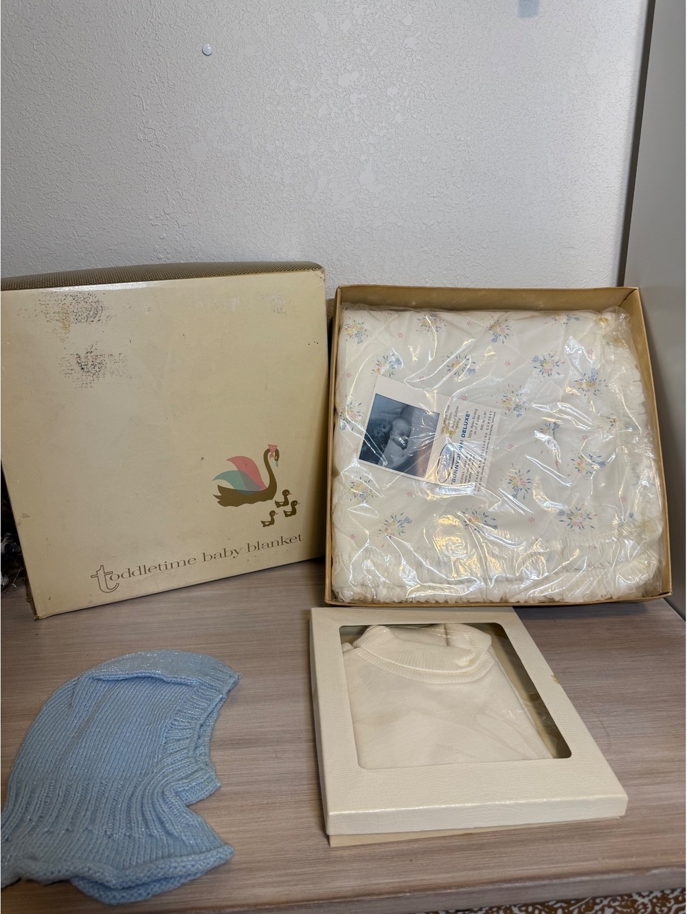 Vintage Baby Bundle Toddletime Blanket 36x50 Cream Top Blue Knit Bonnet